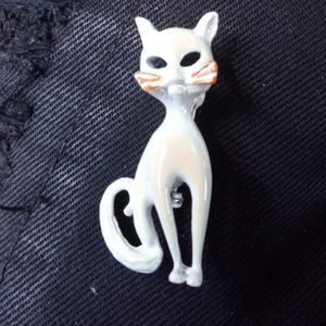 Vintage White Iridescent Enamel Cat Brooch Pin